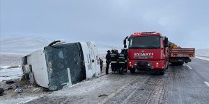 Konya'da tur otobüsü devrildi 5 kişi öldü, 26 kişi yaralandı