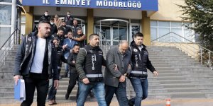 Kayseri merkezli "silahlı organize suç örgütü" operasyonunda 25 şüpheli adliyede