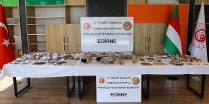 Kapıkule'de yurt dışına kaçırılmak istenen 15 bin 751 parça tarihi eser ele geçirildi