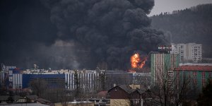 Rusya, Lviv kentini güdümlü füzelerle vurdu!