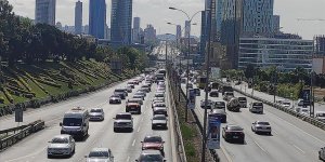 İstanbul'da haftanın ilk günü trafik yoğunluğu görülüyor