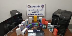 Konya'da gümrük kaçağı 13 cep telefonu ele geçirildi