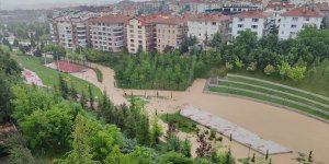 Başkentte sağanak hayatı olumsuz etkilemeye devam ediyor