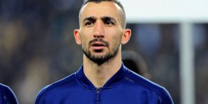 Mehmet Topal futbolculuk kariyerini sonlandırdı