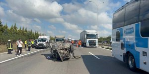 Anadolu Otoyolu'nun Kocaeli geçişindeki kaza ulaşımı aksattı