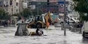 İstanbul'da gök gürültülü sağanak hayatı olumsuz etkiliyor