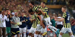 Fenerbahçe, UEFA Avrupa Ligi gruplarına galibiyetle başladı!