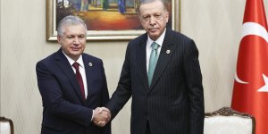 Cumhurbaşkanı Erdoğan, Özbekistan Cumhurbaşkanı Mirziyoyev ile bir araya geldi