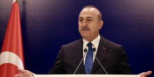 Çavuşoğlu'ndan Yunanistan'a mültecilere kötü muamele eleştirisi