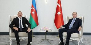 Erdoğan ve Aliyev, Soçi'de yapılan Azerbaycan-Rusya-Ermenistan zirvesini müzakere etti