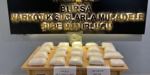 Bursa'da cips taşınan kutulara gizlenmiş 20 kilogram uyuşturucu ele geçirildi