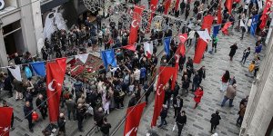 Beyoğlu'ndaki terör saldırısı, İstiklal Caddesi'ne konulan bankları gündeme getirdi