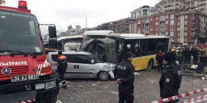 Alibeyköy'de tramvay ile İETT otobüsü çarpıştı: 33 Yaralı