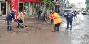 Antalya'daki selden etkilenen alanlarda temizlik çalışmaları devam ediyor