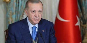 Erdoğan, Özgür Özel'den kazandığı manevi tazminatı depremzedelere bağışladı