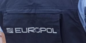 Europol'ün internetten uyuşturucu ticareti yapan örgüte operasyonunda 288 kişi gözaltına alındı