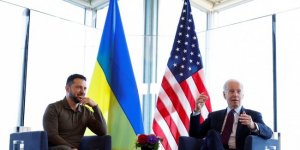 Japonya'daki G7 Zirvesi'nde Zelenskiy ile Biden bir araya geldi