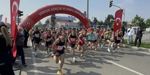 Samsun'da 19 Mayıs Yarı Maratonu başladı