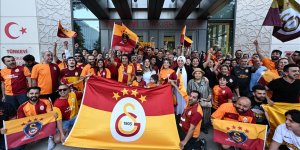 New York'ta Galatasaray taraftarları şampiyonluğu kutladı