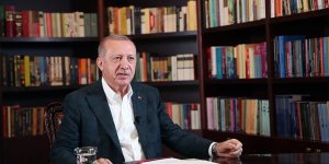 Cumhurbaşkanı Erdoğan: Ömrünü ailesine adayan tüm babaların Babalar Günü'nü tebrik ediyorum