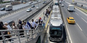 İstanbul'da bazı metrobüslerin klimalarının çalışmaması tepki çekiyor