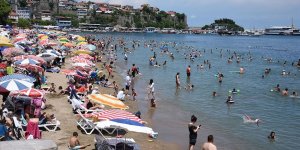 Bartın'da olumsuz hava koşulları nedeniyle denize girmek yasaklandı