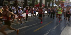 Uluslararası Manisa Yarı Maratonu koşuldu