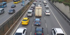 İstanbul'da haftanın ilk günü trafik yoğunluğu yaşanıyor