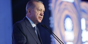 Erdoğan: Önümüzdeki aylardan itibaren deprem konutlarının hak sahiplerine teslimine başlayacağız