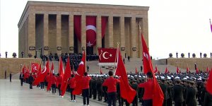 Büyük Önder Atatürk için Anıtkabir'de devlet töreni düzenlendi