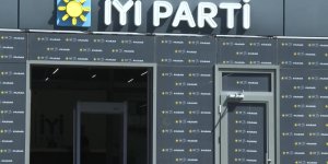 İyi Parti'de istifalar sürüyor