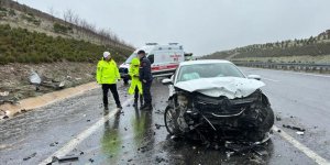 İzmir-İstanbul Otoyolu'nda zincirleme kaza: 1 ölü, 4 yaralı