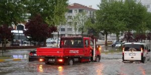 Çorum'da şiddetli yağış etkili oldu