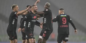 Fatih Karagümrük evinde Antalyaspor'u 4-1 yendi