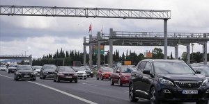 İstanbul'da bayram tatilinde otoyollarda trafik yoğunluğu