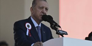 Erdoğan: Türkiye gibi bir devleti ırkçı, lümpen faşizmin sığ sularına hapsetmeye kimsenin gücü yetmez