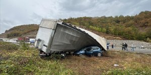 Samsun-Ankara kara yolundaki zincirleme trafik kazasında 3 kişi öldü, 6 kişi yaralandı