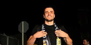 Fenerbahçe, Filip Kostic'i transfer etti