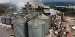 Sakarya'da makarna fabrikasındaki patlamada 30 kişi yaralandı