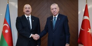 Cumhurbaşkanı Erdoğan, Azerbaycan Cumhurbaşkanı Aliyev ile bir araya geldi