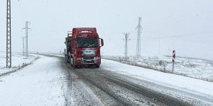 Damal-Posof kara yolunda ulaşım normale döndü