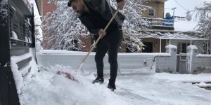 Erzincan'da kar nedeniyle okullar tatil edildi