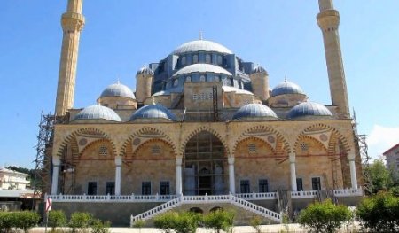 26 yıldır süren Saraybuynu Camii inşaatı yıl sonunda tamamlanacak