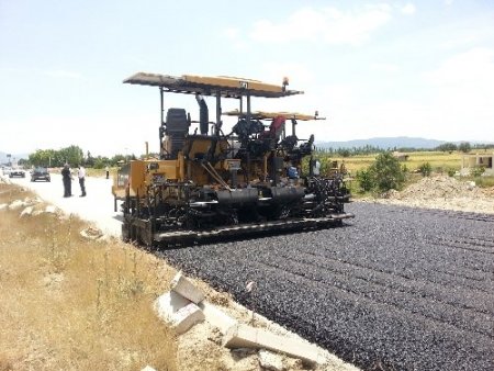 Acıpayam-Kumafşarı arası sıcak asfaltla kaplanıyor