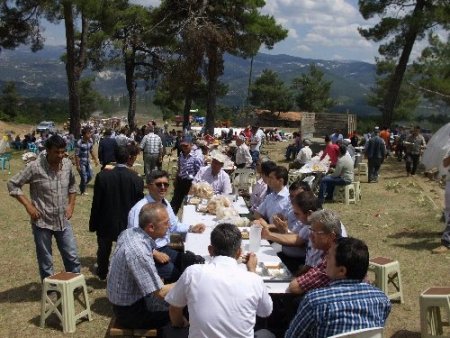 Acıpayam'da vatandaşlar yağmur duasında buluştu