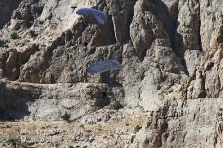 Adrenalin tutkunları Kemaliye’de buluştu