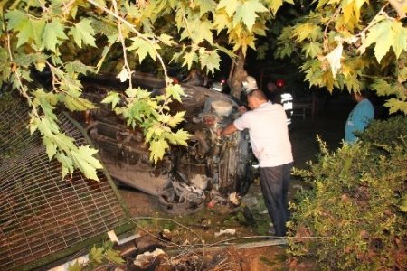 Alkollü sürücü, önce bariyere sonra korkulukla çarptı