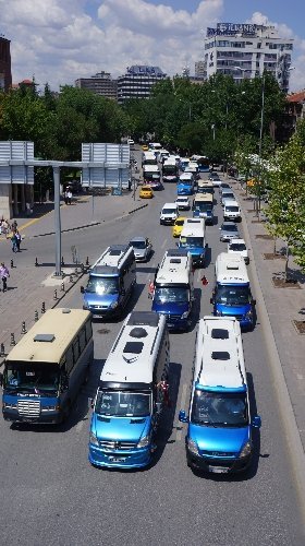 Ankara'da taksici esnafı ‘Gezi eylemleri bitsin' diye konvoy yaptı