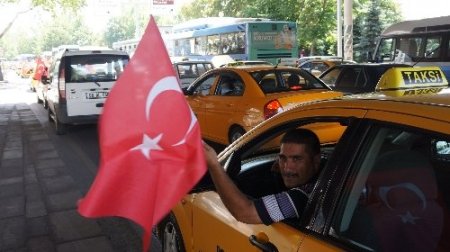 Ankara'da taksici esnafı ‘Gezi eylemleri bitsin' diye konvoy yaptı