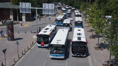 Ankara'da taksici esnafı ‘Gezi eylemleri bitsin' diye konvoy yaptı